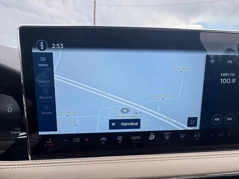 Lincoln Corsair Vehicle Image 18