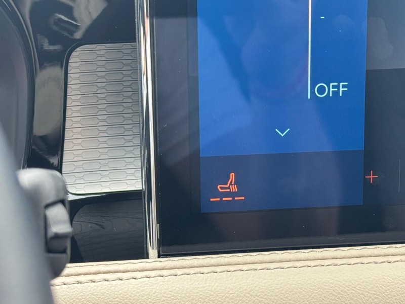 Lincoln Corsair Vehicle Image 19