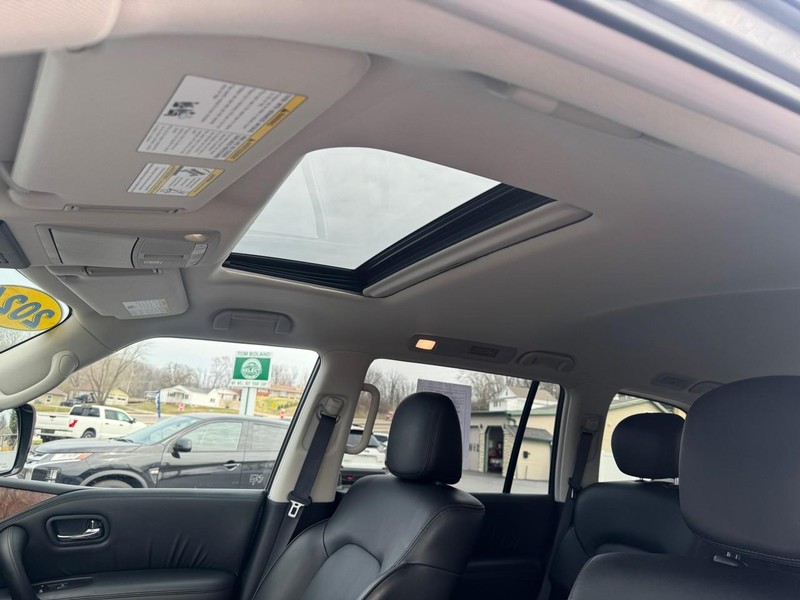 Nissan Armada Vehicle Image 09