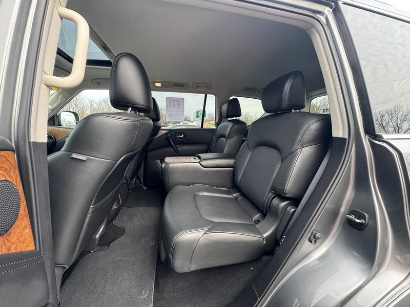 Nissan Armada Vehicle Image 10