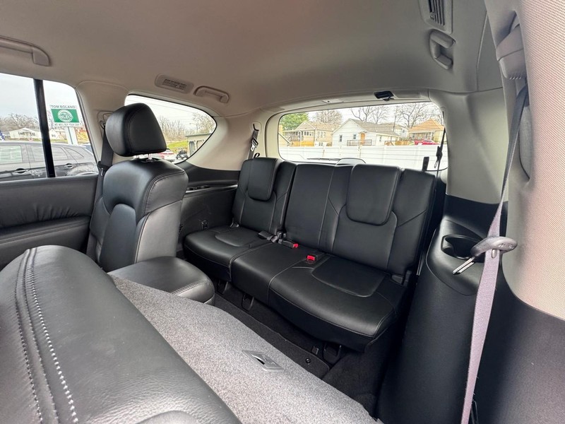 Nissan Armada Vehicle Image 11