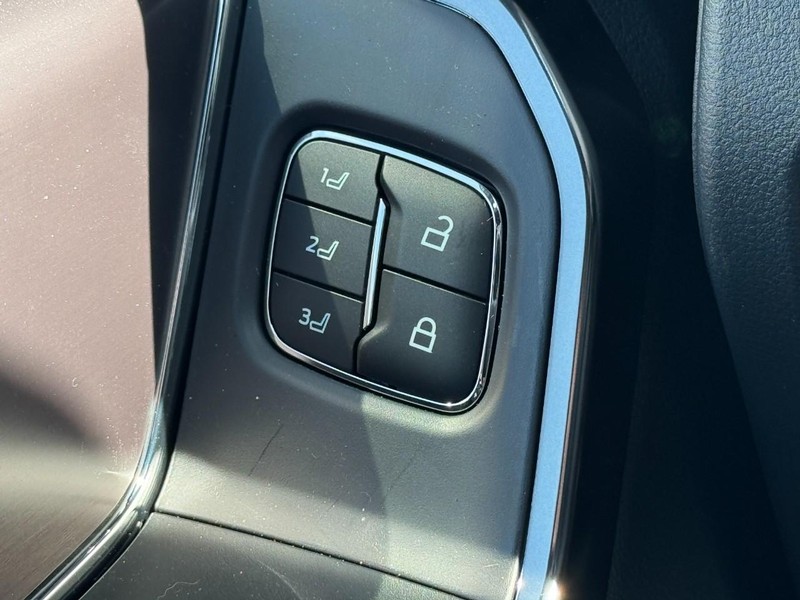 Ford F-150 Vehicle Image 10