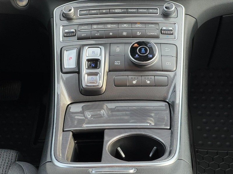 Hyundai Santa Fe Vehicle Image 14