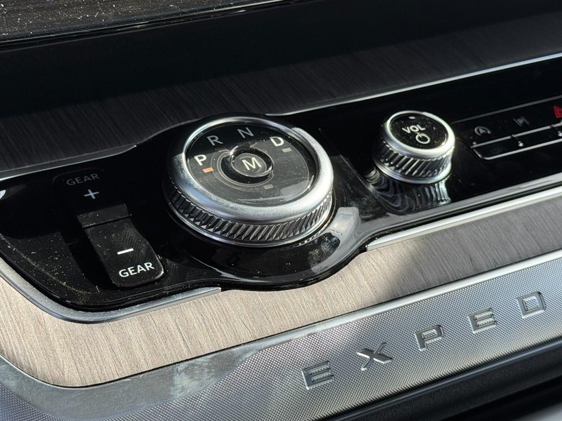 Ford Expedition Max Vehicle Image 13