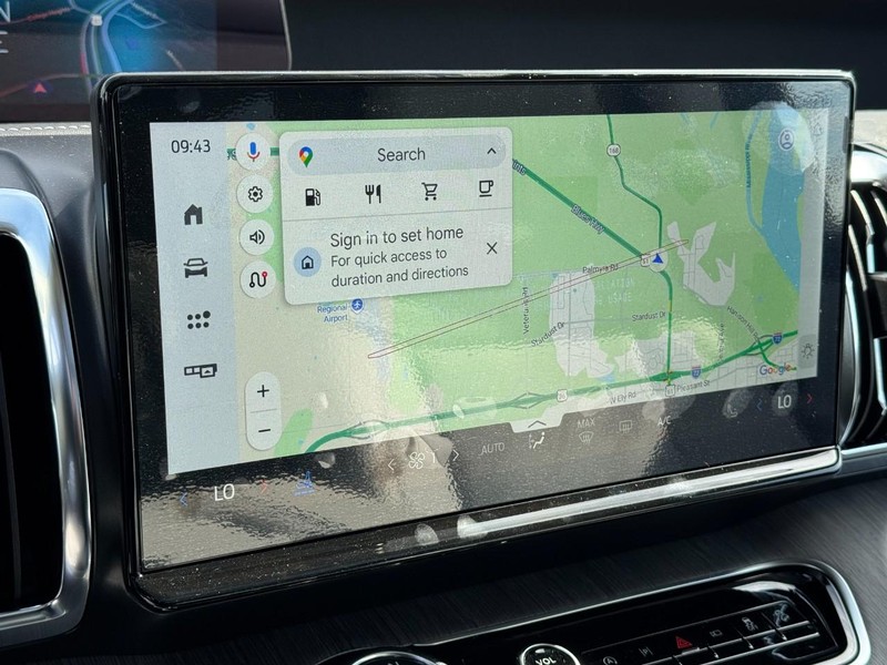 Ford Expedition Max Vehicle Image 15