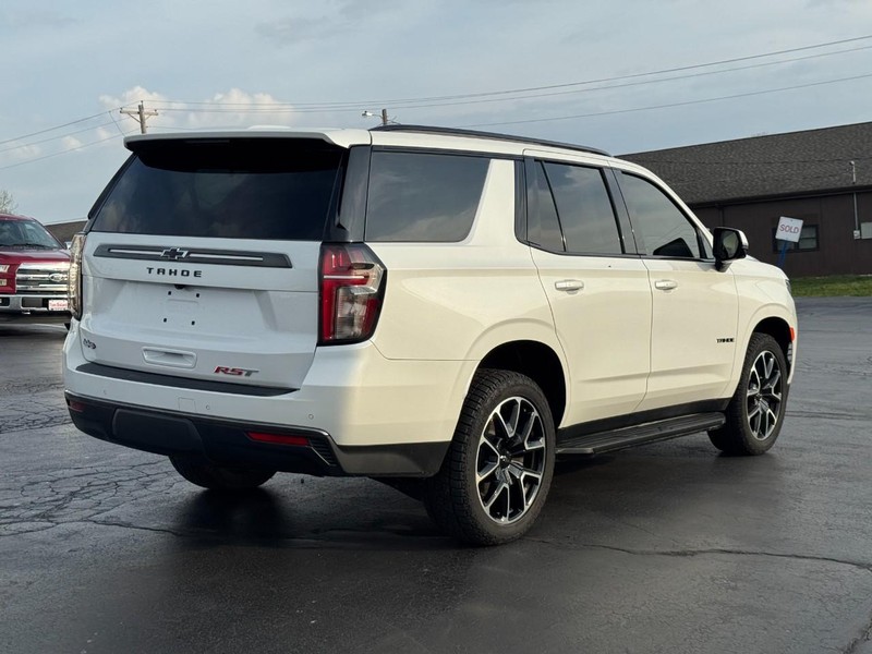 Chevrolet Tahoe Vehicle Full-screen Gallery Image 03