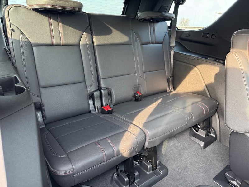 Chevrolet Tahoe Vehicle Full-screen Gallery Image 11