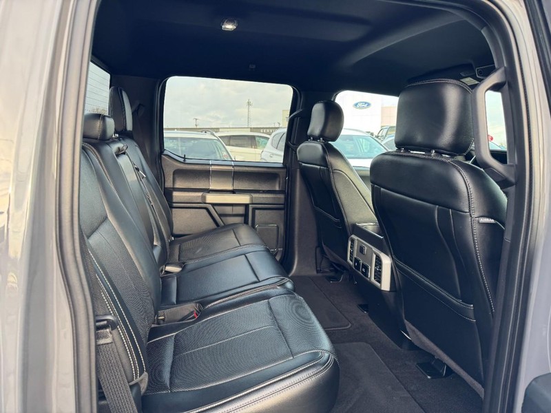 Ford F-150 Vehicle Full-screen Gallery Image 10