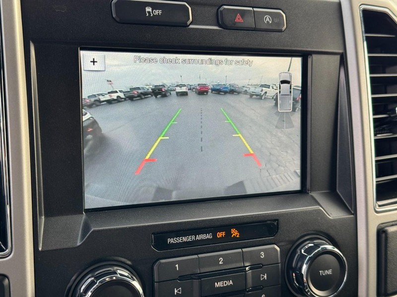 Ford F-150 Vehicle Full-screen Gallery Image 23