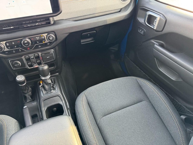 Jeep Gladiator Vehicle Image 15