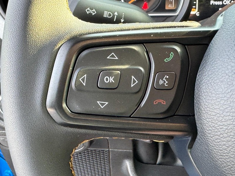 Jeep Gladiator Vehicle Image 18