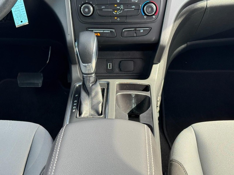 Ford Escape Vehicle Image 14