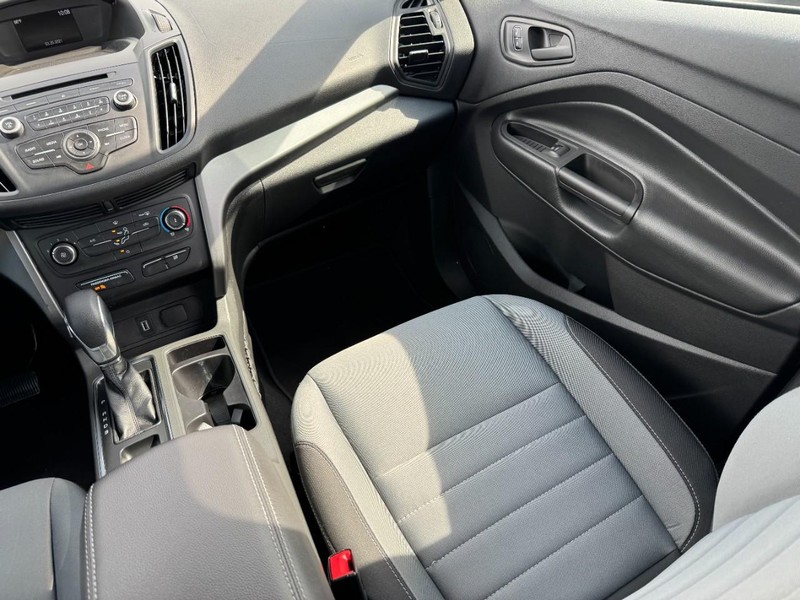 Ford Escape Vehicle Image 15