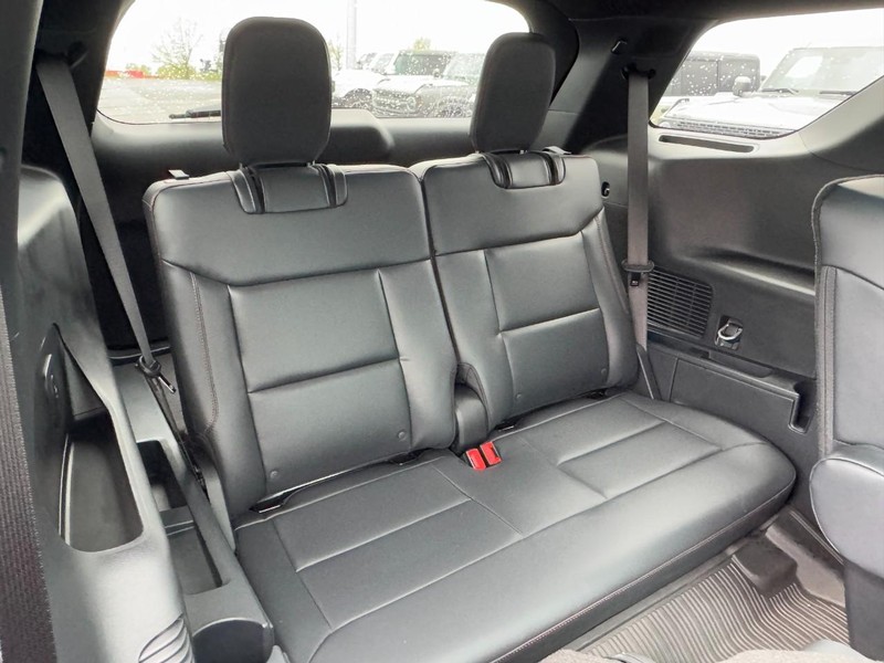 Ford Explorer Vehicle Image 06