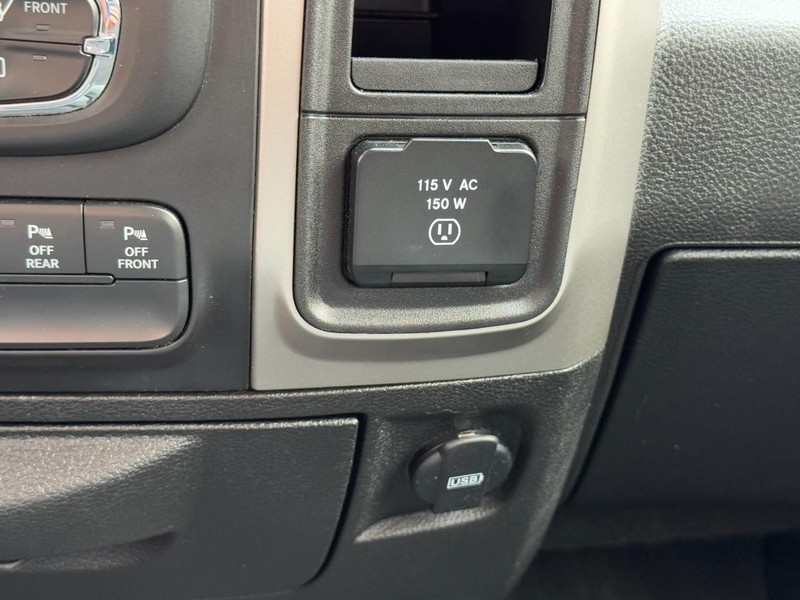 Ram 1500 Classic Vehicle Image 19