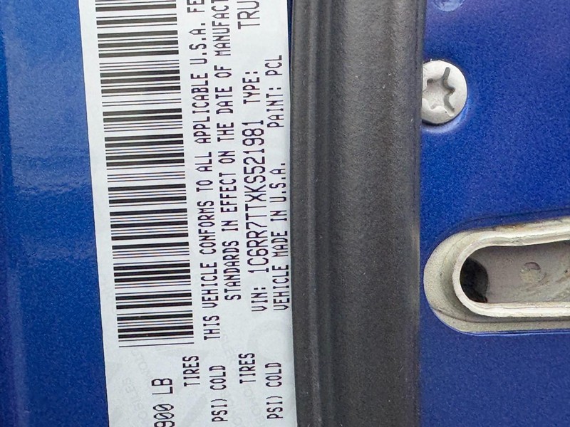 Ram 1500 Classic Vehicle Image 24