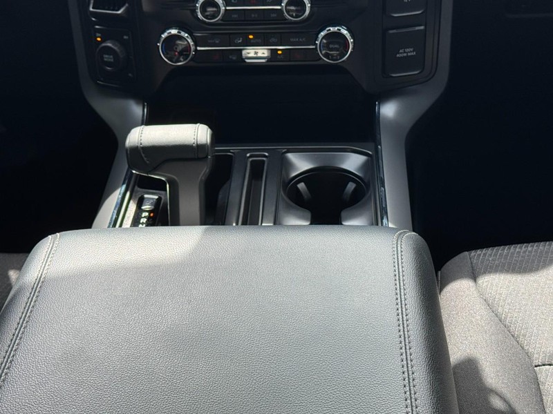 Ford F-150 Vehicle Image 09
