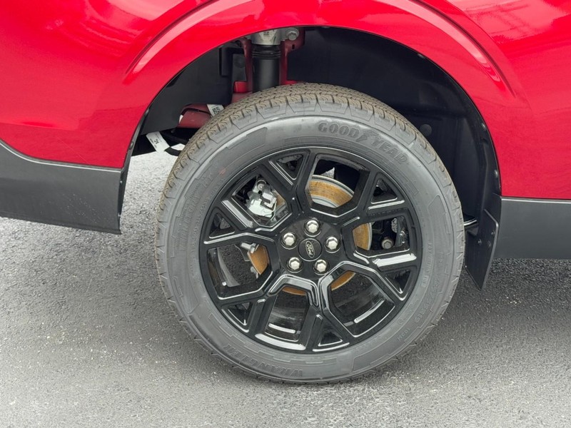 Ford Maverick Vehicle Image 04