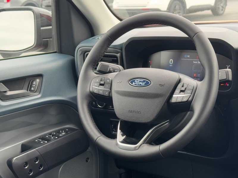 Ford Maverick Vehicle Image 07