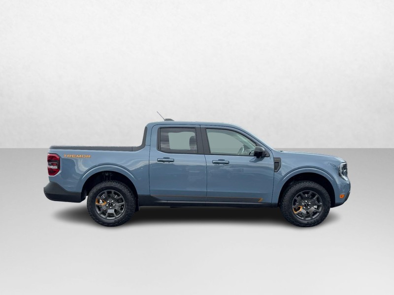 Ford Maverick Vehicle Full-screen Gallery Image 02