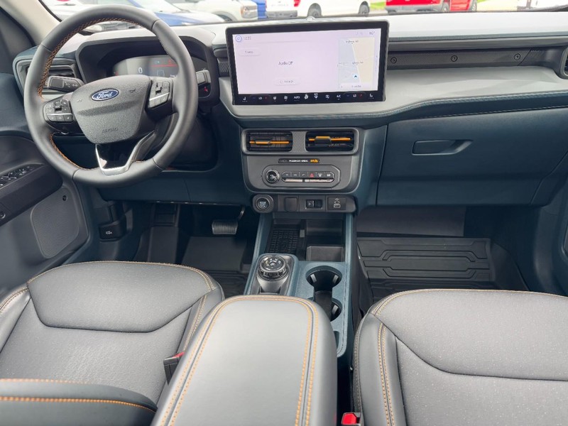 Ford Maverick Vehicle Full-screen Gallery Image 11
