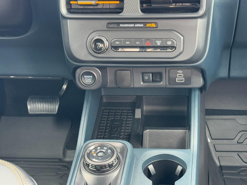 Ford Maverick Vehicle Full-screen Gallery Image 14