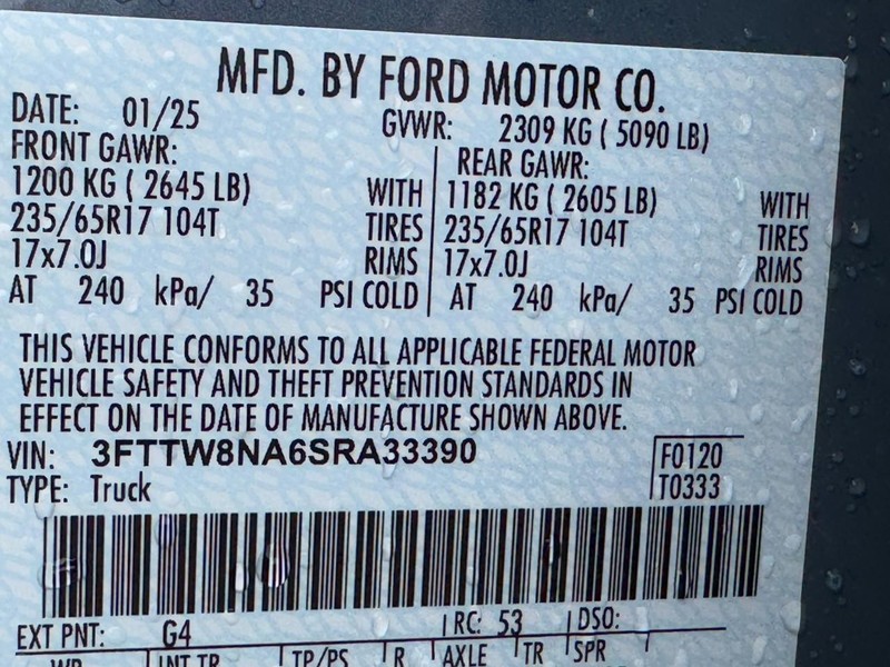 Ford Maverick Vehicle Full-screen Gallery Image 25