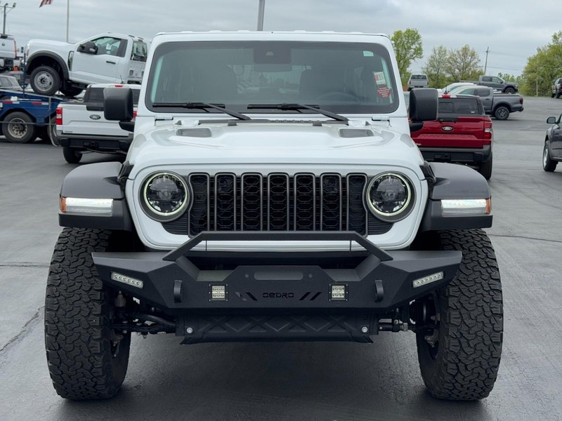 Jeep Wrangler Vehicle Image 09
