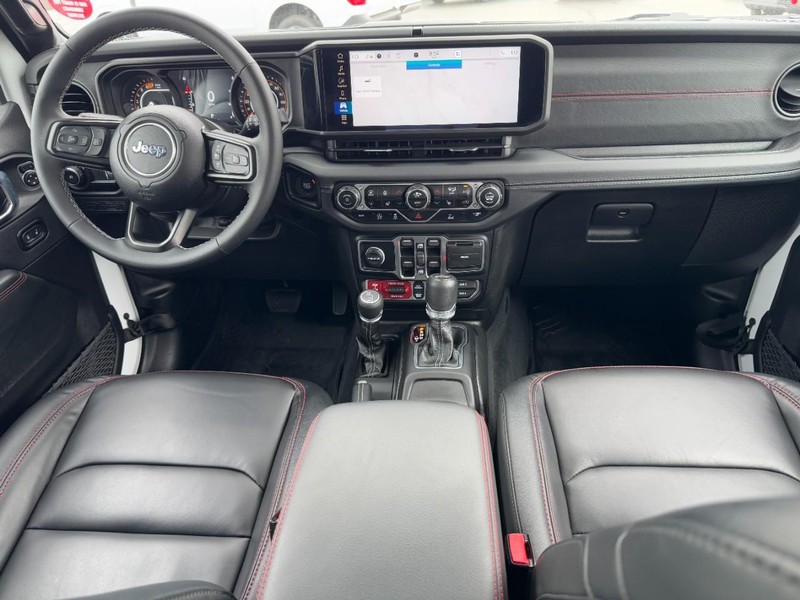 Jeep Wrangler Vehicle Image 11