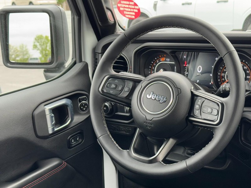Jeep Wrangler Vehicle Image 12