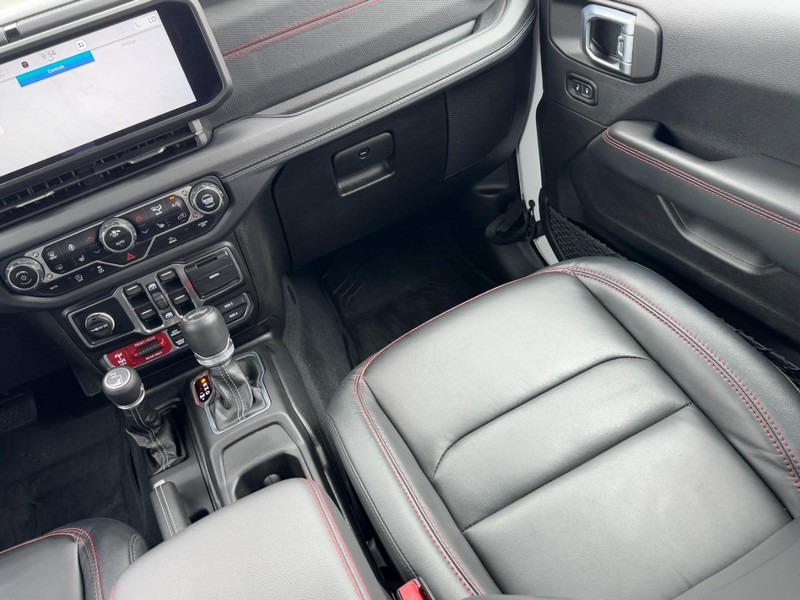 Jeep Wrangler Vehicle Image 15