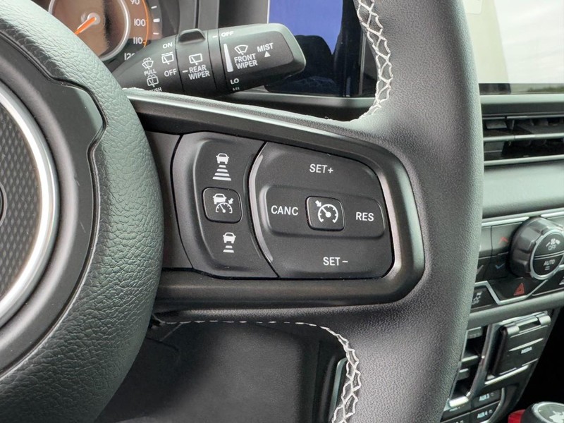Jeep Wrangler Vehicle Image 17