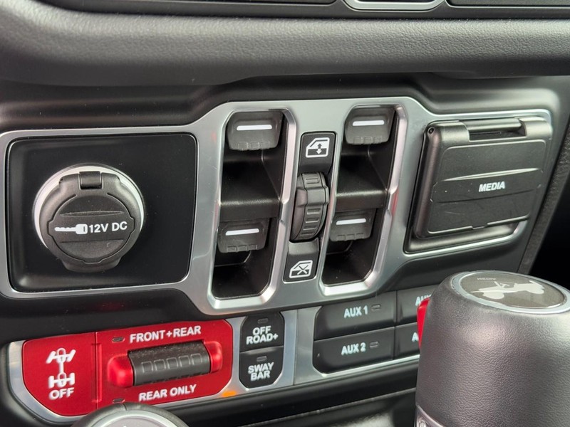 Jeep Wrangler Vehicle Image 20