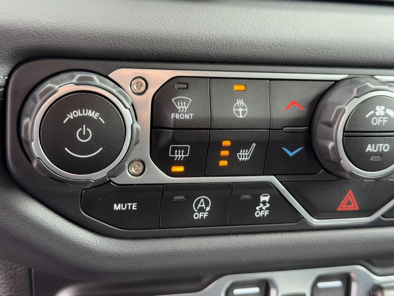 Jeep Wrangler Vehicle Image 21