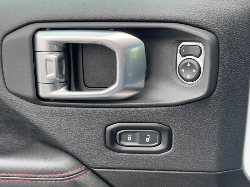 Jeep Wrangler Vehicle Image 23