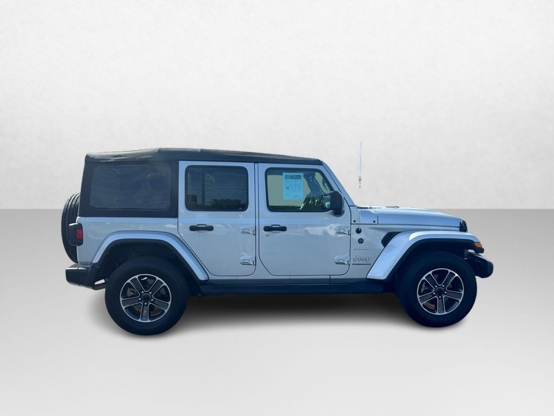 Jeep Wrangler Vehicle Image 02