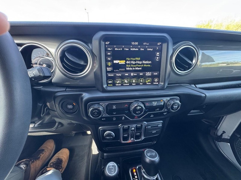 Jeep Wrangler Vehicle Image 15