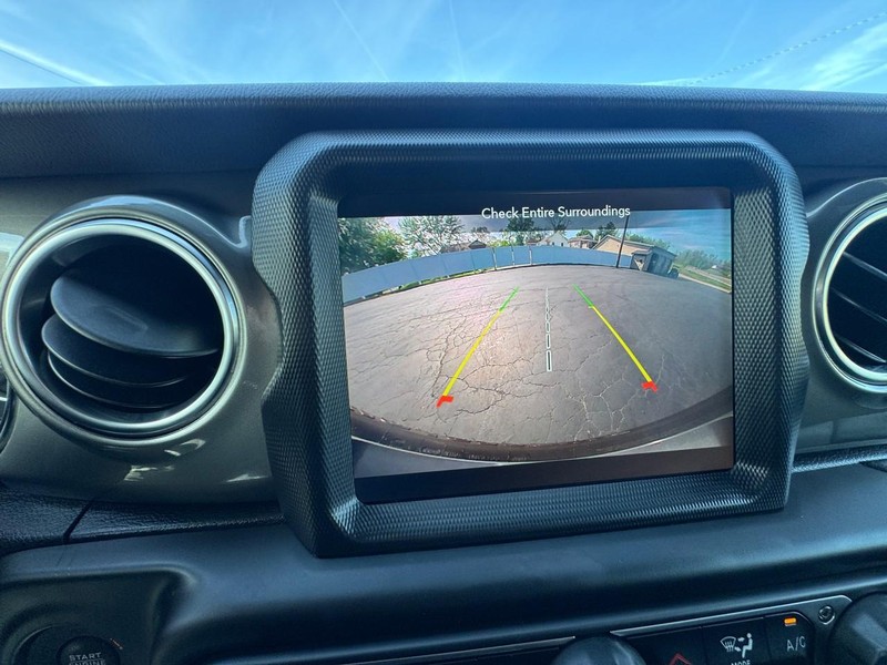 Jeep Wrangler Vehicle Image 16
