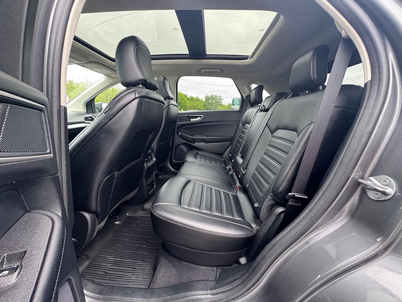 Ford Edge Vehicle Image 09