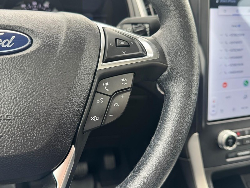 Ford Edge Vehicle Image 15