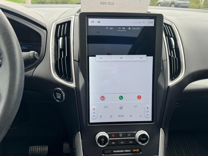 Ford Edge Vehicle Image 16