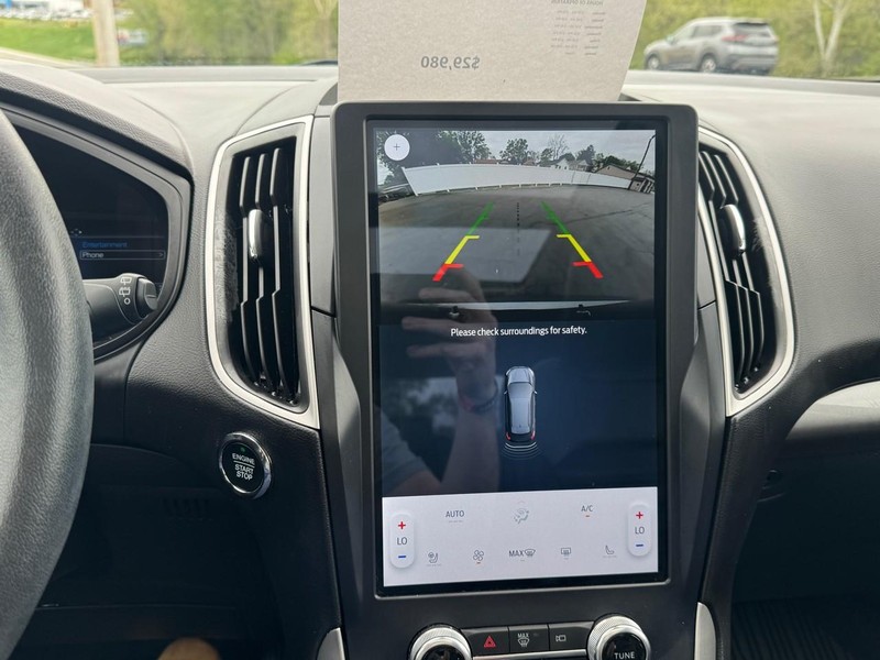 Ford Edge Vehicle Image 21
