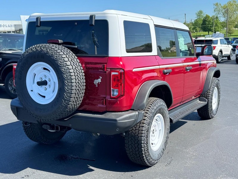 Ford Bronco Vehicle Image 03