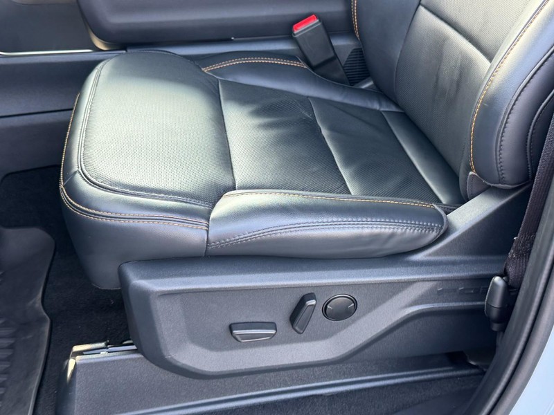 Ford Expedition Vehicle Image 24