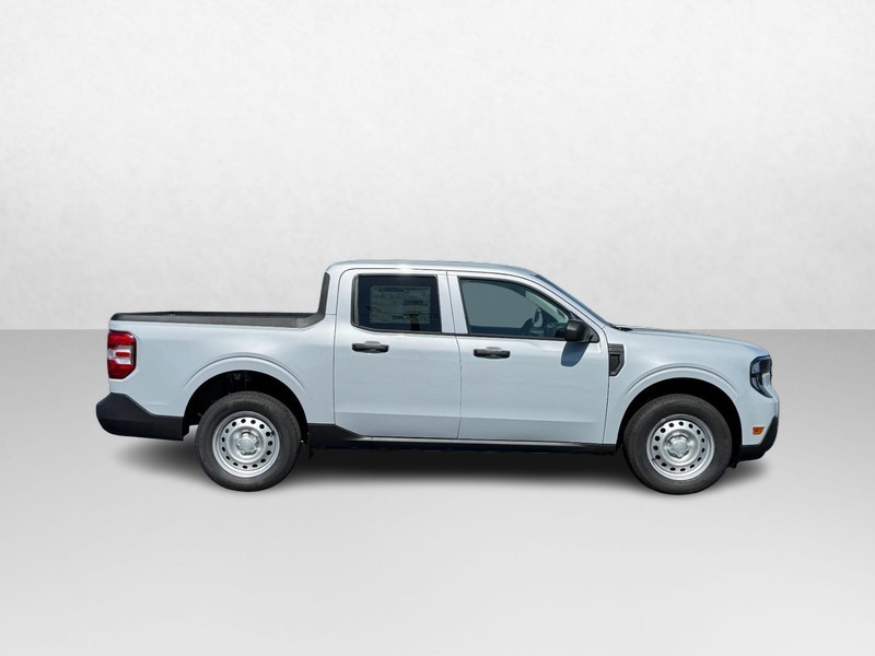 Ford Maverick Vehicle Image 02