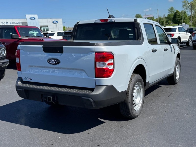 Ford Maverick Vehicle Image 03