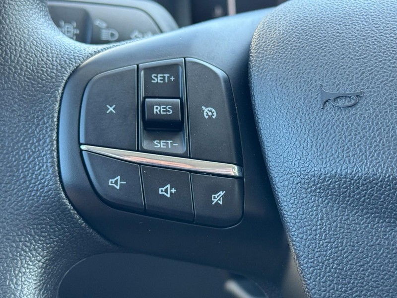 Ford Maverick Vehicle Image 10