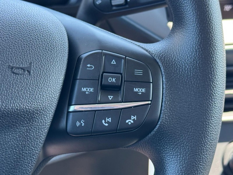 Ford Maverick Vehicle Image 11