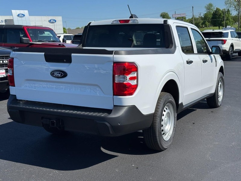 Ford Maverick Vehicle Image 03