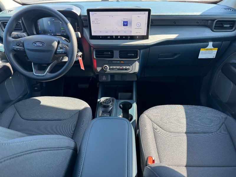 Ford Maverick Vehicle Image 06